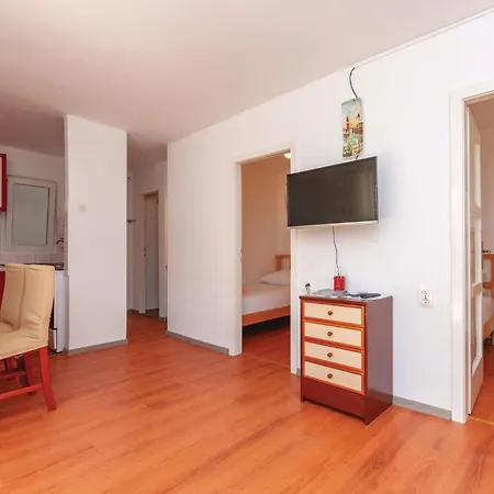 Two-bedroom In Apartment Jadrija