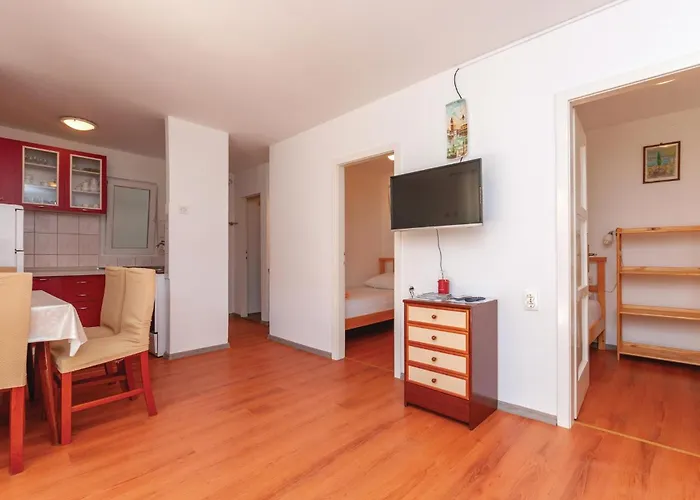 Two-bedroom In Apartment Jadrija